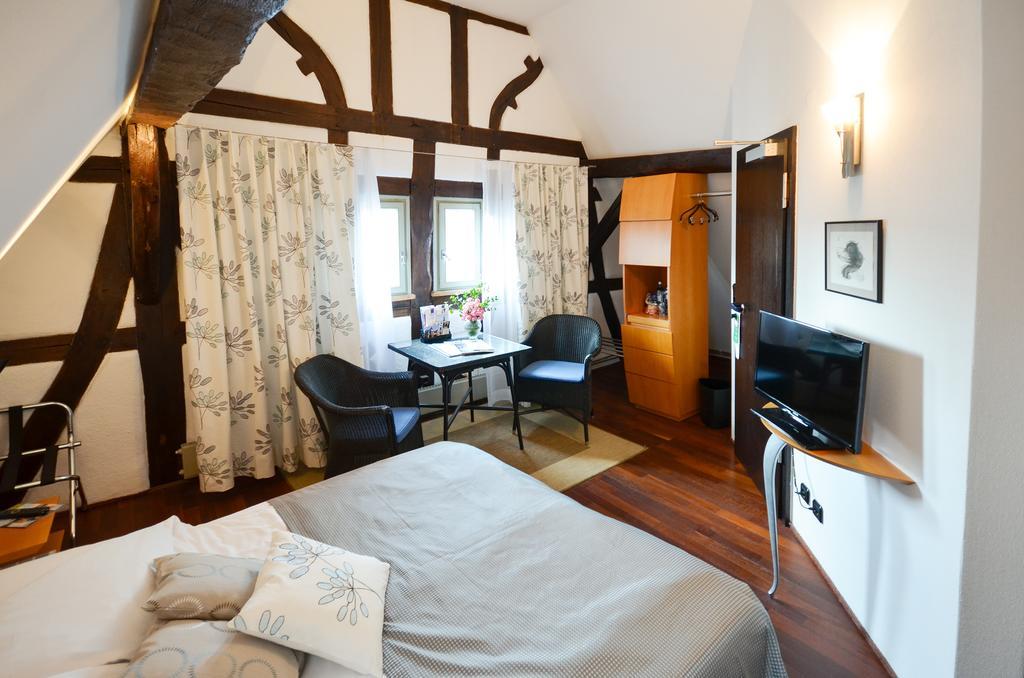 Restaurant & ****Hotel Hoeerhof Idstein Bilik gambar